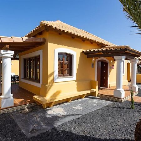 Villa Helen - Heated Pool Wifi Smarttv Barbecue Corralejo Extérieur photo