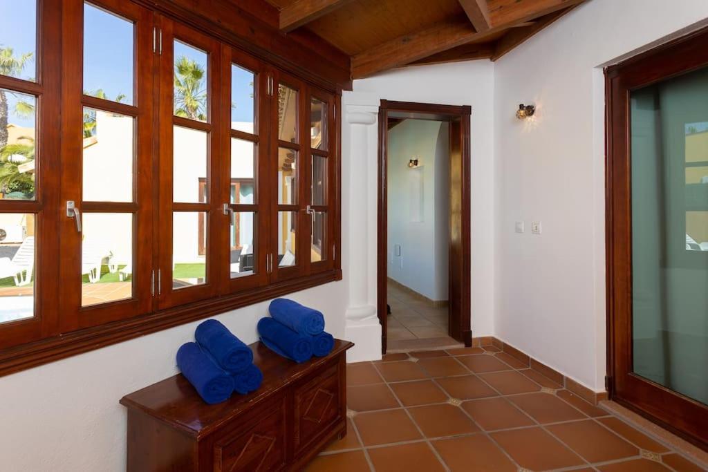 Villa Helen - Heated Pool Wifi Smarttv Barbecue Corralejo Extérieur photo