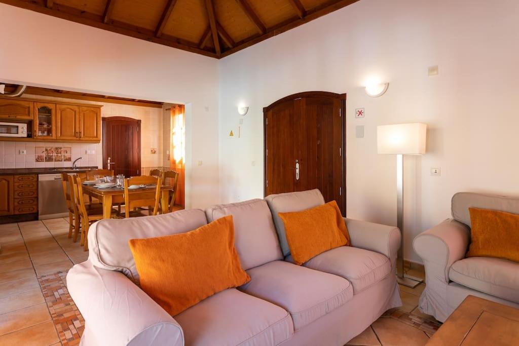Villa Helen - Heated Pool Wifi Smarttv Barbecue Corralejo Extérieur photo
